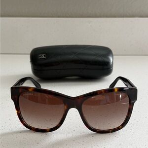 CHANEL Brown Tortoise Sunglasses